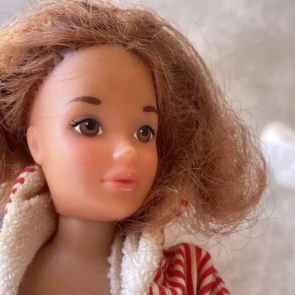 Set Of 2 Skipper Doll Blonde Red 1963 Barbie Sister Straight Leg Swimming Outfit - Picture 12 of 16